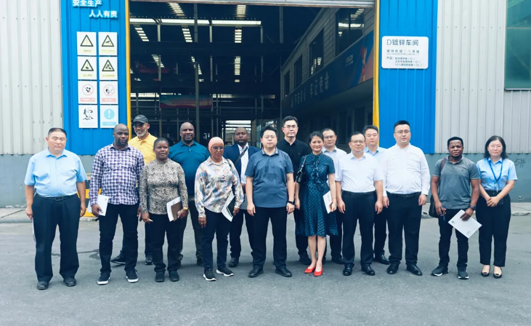 坦桑尼亞標(biāo)準(zhǔn)局局長(zhǎng)一行到眾鑫發(fā)參觀(guān)交流