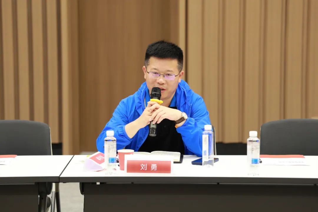 第十期全國儲(chǔ)能產(chǎn)業(yè)巡回走訪調(diào)研專家組蒞臨江蘇北人 第十期全國儲(chǔ)能產(chǎn)業(yè)巡回走訪調(diào)研專家組蒞臨江蘇北人